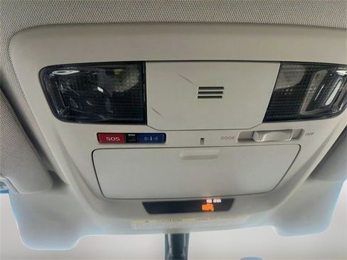 Used 2019 Subaru Outback 2.5i Premium image 26