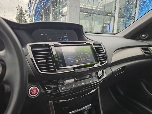 Used 2017 Honda Accord EX-L image 24