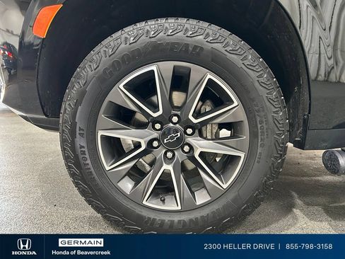 Used 2023 Chevrolet Tahoe Z71 w/ Luxury Package AWD/4WD image 13
