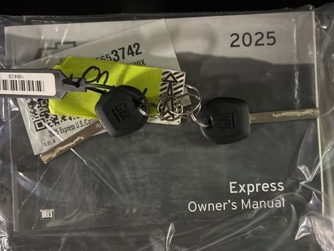 Used 2025 Chevrolet Express 2500 Extended w/ Communications Package image 33