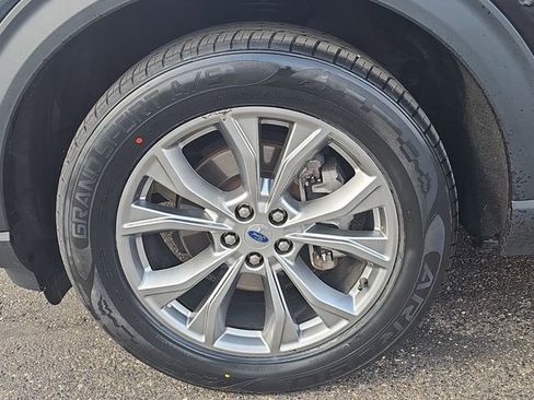 Used 2022 Ford Explorer Limited image 28