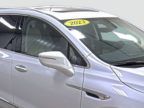 Used 2023 Buick Enclave Essence w/ Experience Buick Package AWD/4WD image 15