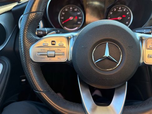 Used 2020 Mercedes-Benz GLC 300 GLC 300 image 18