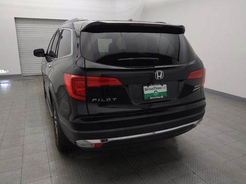 Used 2017 Honda Pilot Touring image 6