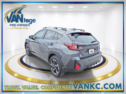 Used 2024 Subaru Crosstrek 2.0i Premium AWD/4WD image 9