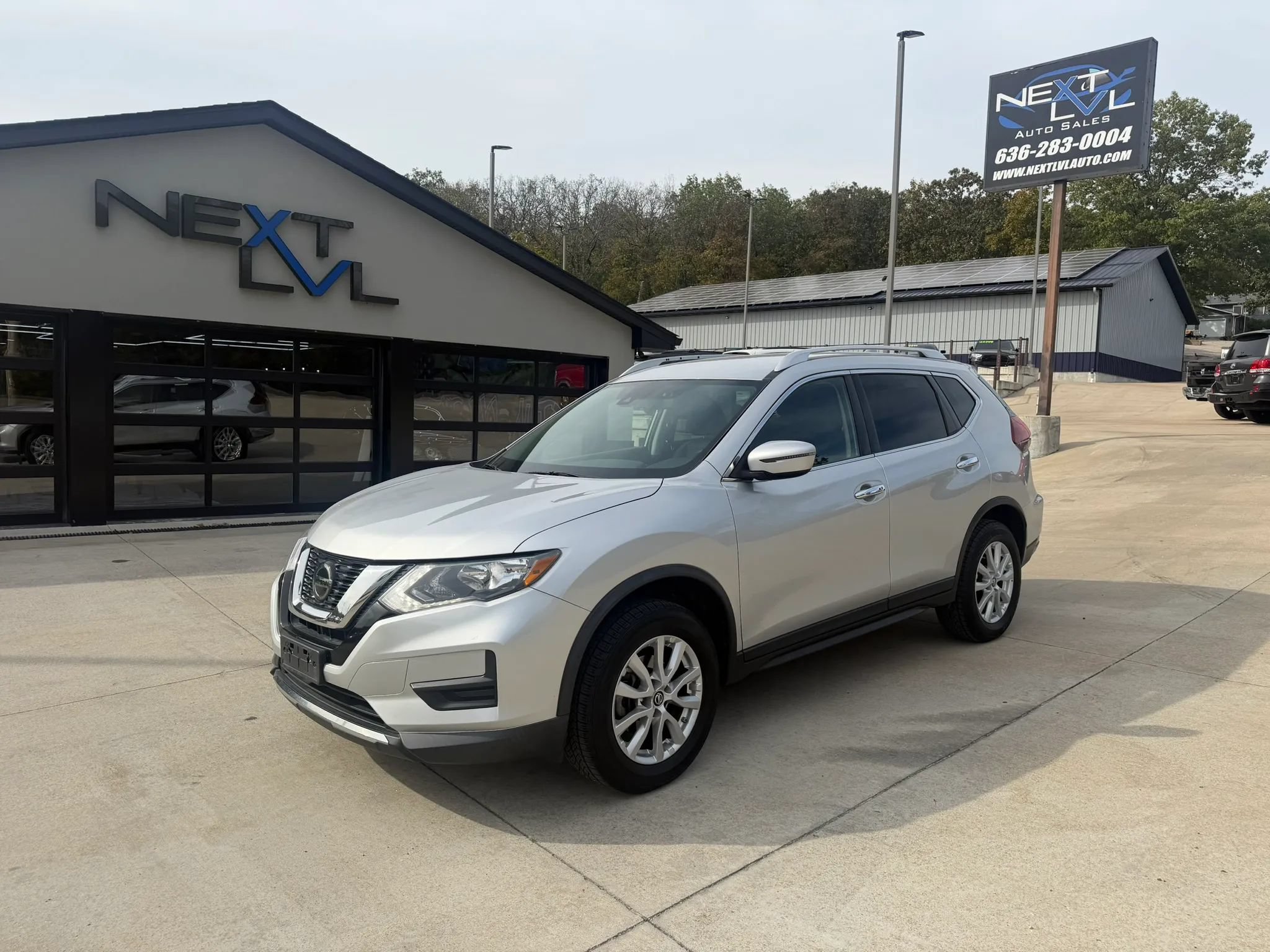 Used 2020 Nissan Rogue SV AWD/4WD image 5