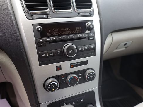 Used 2011 GMC Acadia SL AWD/4WD image 15