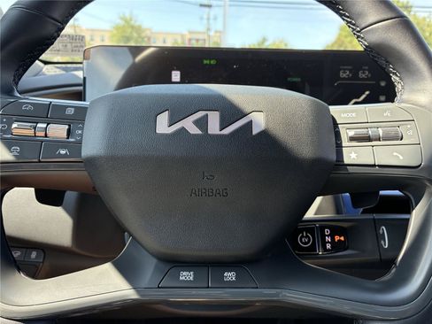 Certified 2024 Kia EV9 Land AWD/4WD image 34