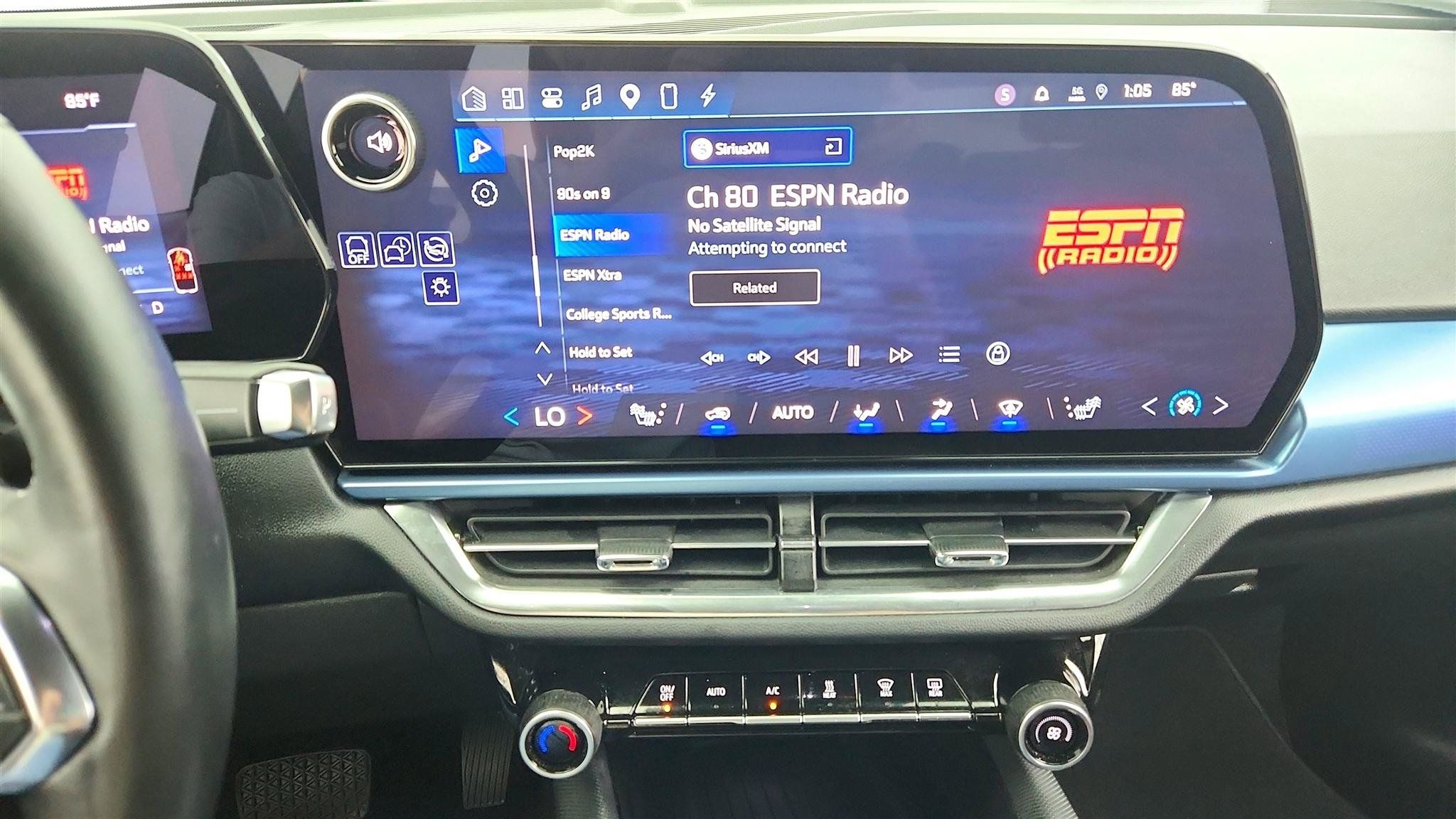 Used 2024 Chevrolet Equinox EV LT FWD image 14