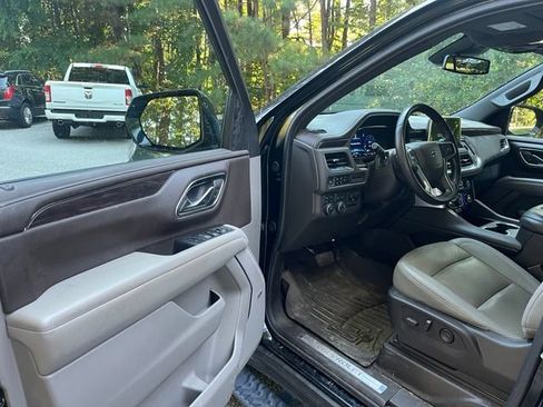 Used 2023 Chevrolet Tahoe Z71 w/ Max Trailering Package AWD/4WD image 4