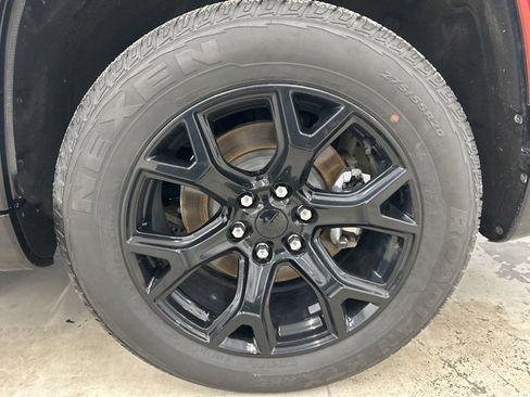 Used 2023 Jeep Wagoneer Series II w/ Convenience Group I image 7