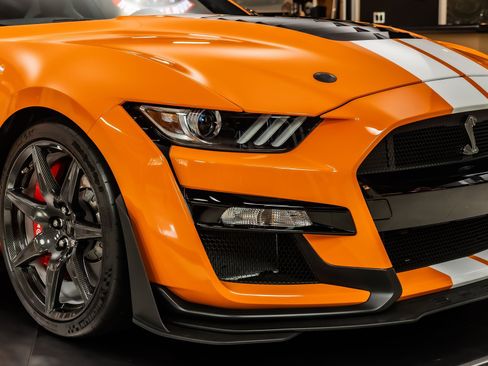 Used 2020 Ford Mustang Shelby GT500 w/ Carbon Fiber Track Pack RWD image 21