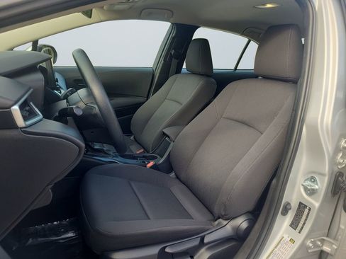 Used 2023 Toyota Corolla LE image 9