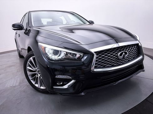 Used 2023 INFINITI Q50 Luxe w/ Cargo Package RWD image 3