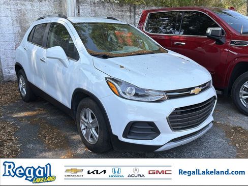 Used 2019 Chevrolet Trax LT w/ LT Convenience Package image 1