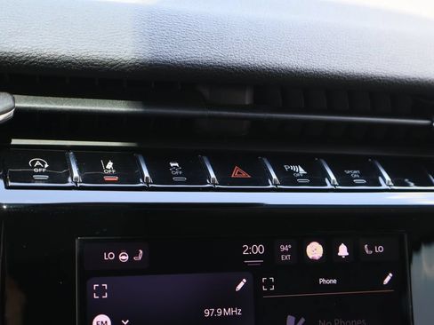 Used 2023 Jeep Grand Cherokee Laredo w/ Luxury Tech Group I RWD image 15
