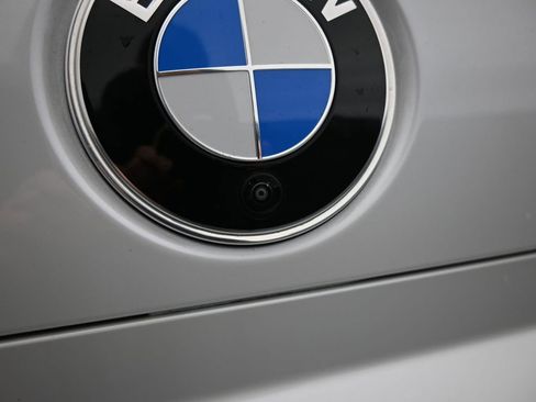 Used 2025 BMW 740i xDrive image 45