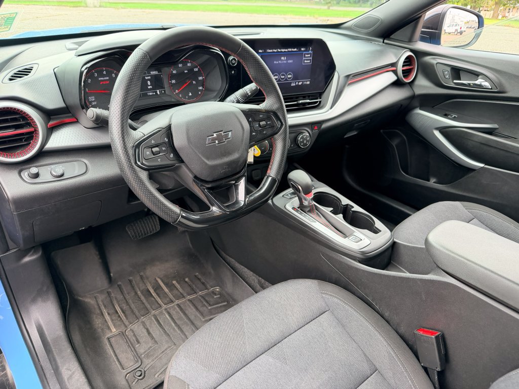 Used 2024 Chevrolet Trax RS w/ Driver Confidence Package FWD image 12
