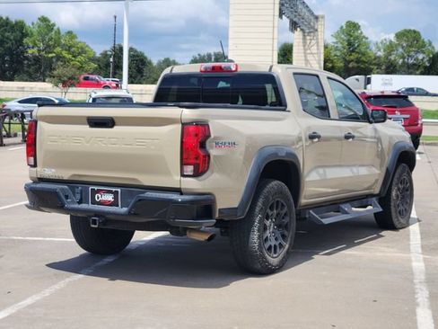 Used 2023 Chevrolet Colorado Trail Boss w/ Advanced Trailering Package AWD/4WD image 7