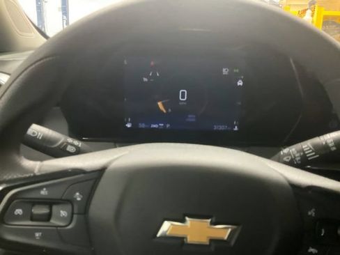 Used 2025 Chevrolet TrailBlazer LT AWD/4WD image 23