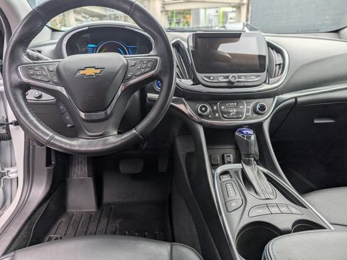 Used 2017 Chevrolet Volt Premier w/ Driver Confidence II Package image 11