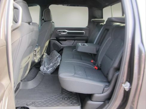 Used 2025 RAM 1500 Big Horn AWD/4WD image 23