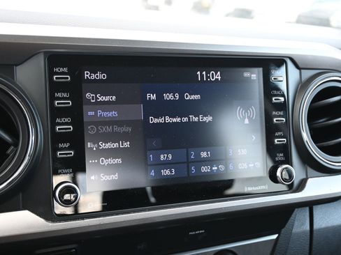 Used 2022 Toyota Tacoma SR image 16