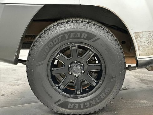 Used 2007 Nissan Xterra X RWD image 23