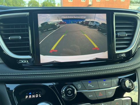 New 2026 Chrysler Pacifica Select image 29