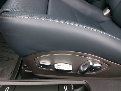Certified 2025 Porsche 718 Cayman RWD image 26