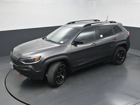 Used 2022 Jeep Cherokee Trailhawk w/ Premium Leather Package AWD/4WD image 32