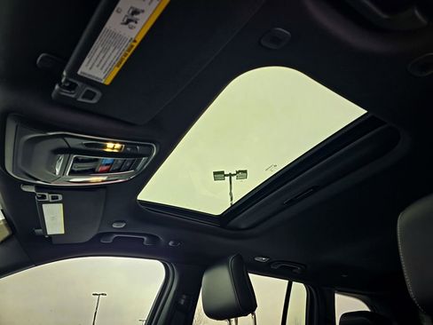 New 2026 Jeep Grand Cherokee Altitude AWD/4WD image 15