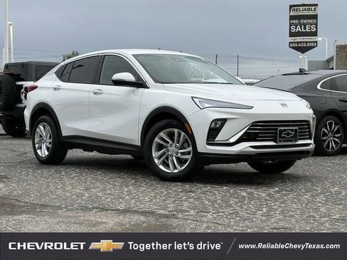 Used 2024 Buick Envista Preferred image 2