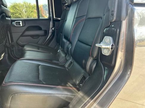 Used 2022 Jeep Gladiator Rubicon w/ Trailer Tow Package AWD/4WD image 14