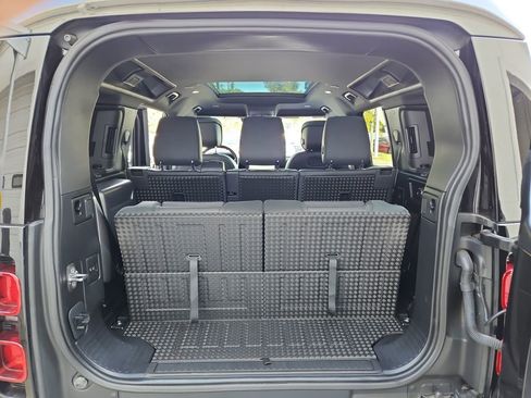 Used 2022 Land Rover Defender 110 X-Dynamic HSE image 35