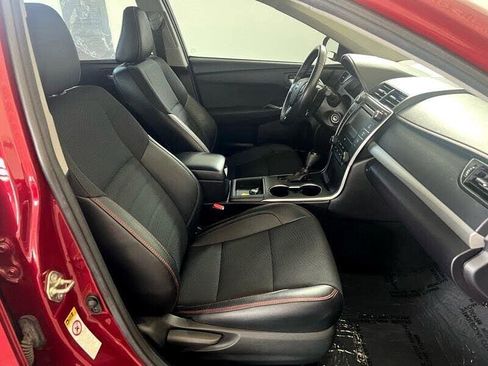 Used 2016 Toyota Camry SE image 13