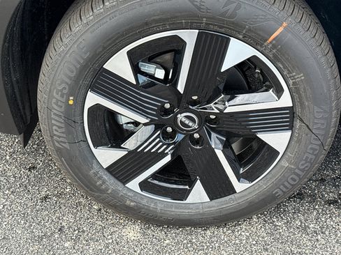 New 2026 Nissan Kicks SV w/ Cold Weather Package image 9