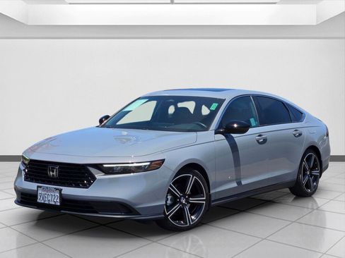 Certified 2025 Honda Accord Sport image 9