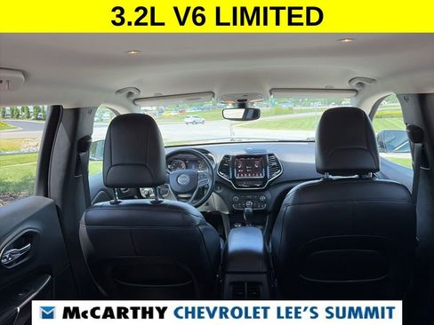 Used 2019 Jeep Cherokee Limited AWD/4WD image 36
