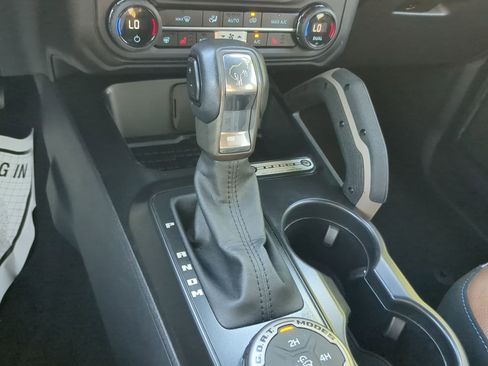 Certified 2024 Ford Bronco Outer Banks AWD/4WD image 57