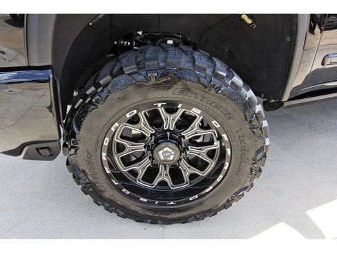 Used 2024 Chevrolet Silverado 2500 High Country w/ High Country Premium Package AWD/4WD image 29