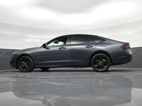Used 2025 Honda Accord SE image 39