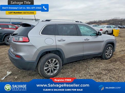 Used 2019 Jeep Cherokee Latitude Plus FWD image 4