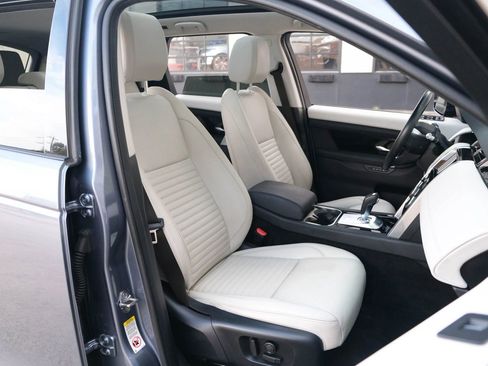 Used 2020 Land Rover Discovery Sport SE image 33