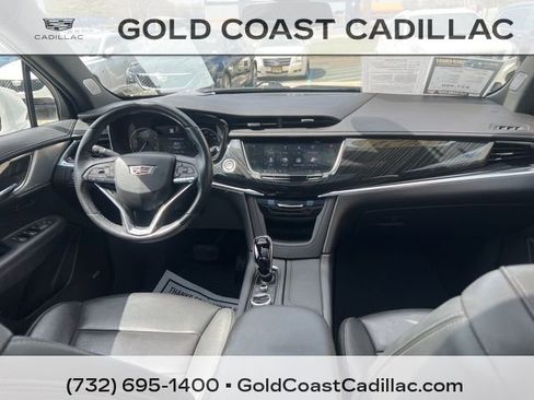 Used 2021 Cadillac XT6 Premium Luxury image 10