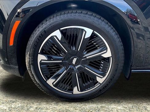 Certified 2025 Cadillac Escalade IQ Sport 2 image 34