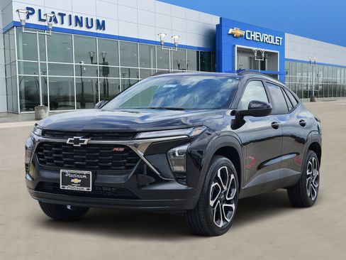 New 2026 Chevrolet Trax RS w/ Driver Confidence Package FWD image 2