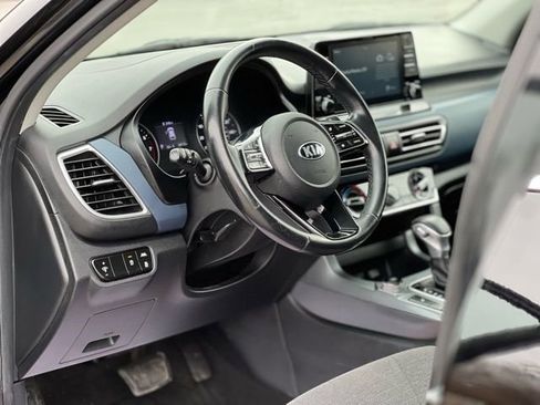 Used 2021 Kia Seltos S image 11