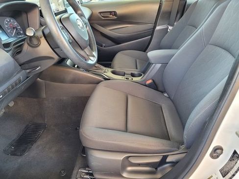 Used 2024 Toyota Corolla LE FWD image 17