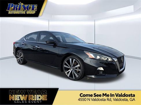 Used 2020 Nissan Altima 2.0 Platinum image 1